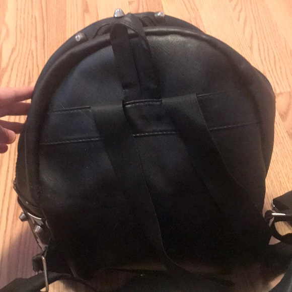 Small Backpack - Picture 5 of 6
